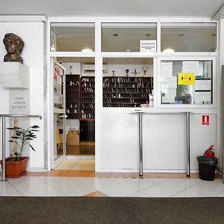 Rooms Studentsko Naselje Ivan Goran Kovacic Fiume Esterno foto