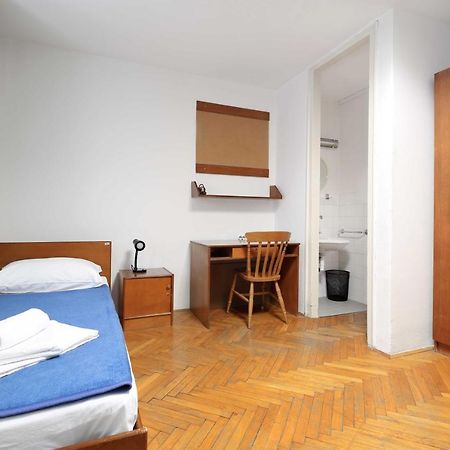 Rooms Studentsko Naselje Ivan Goran Kovacic Fiume Esterno foto