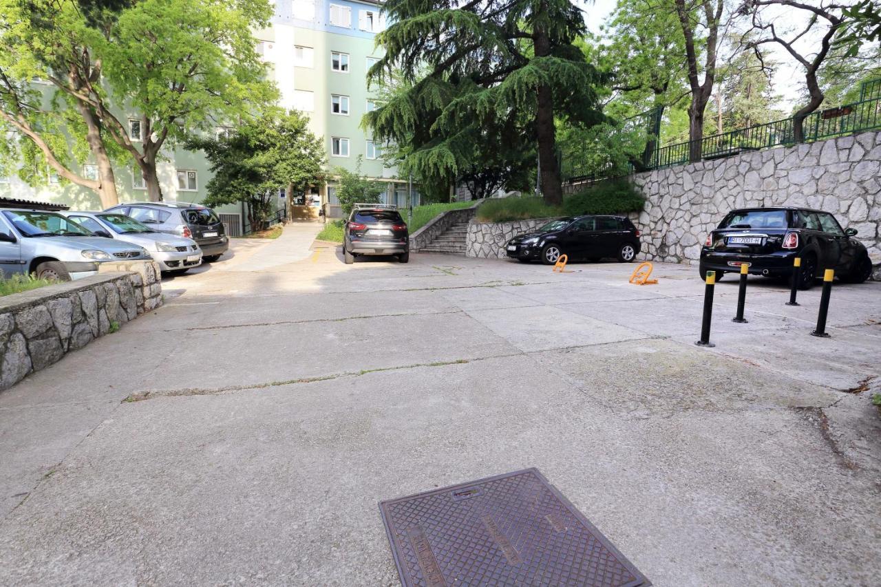 Rooms Studentsko Naselje Ivan Goran Kovacic Fiume Esterno foto