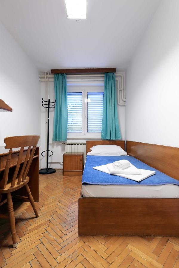 Rooms Studentsko Naselje Ivan Goran Kovacic Fiume Camera foto