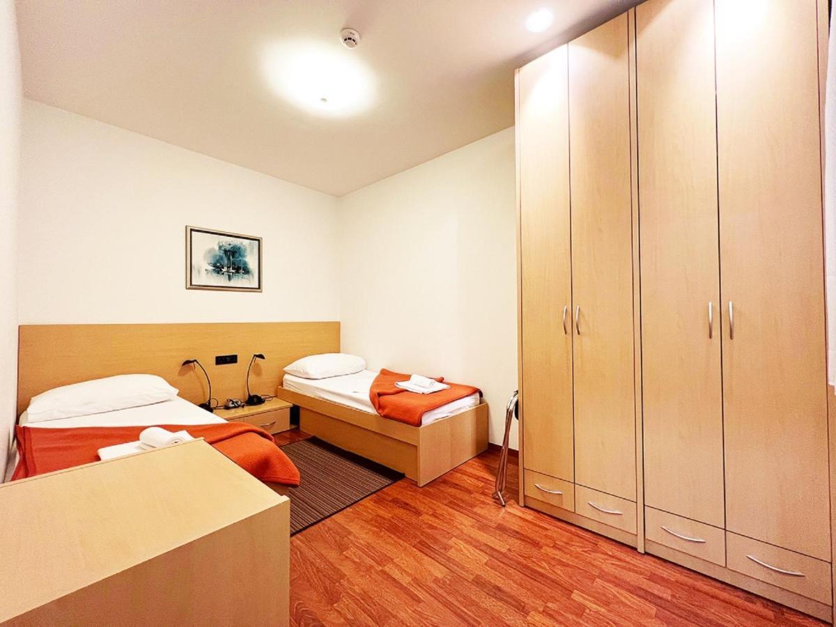 Rooms Studentsko Naselje Ivan Goran Kovacic Fiume Camera foto